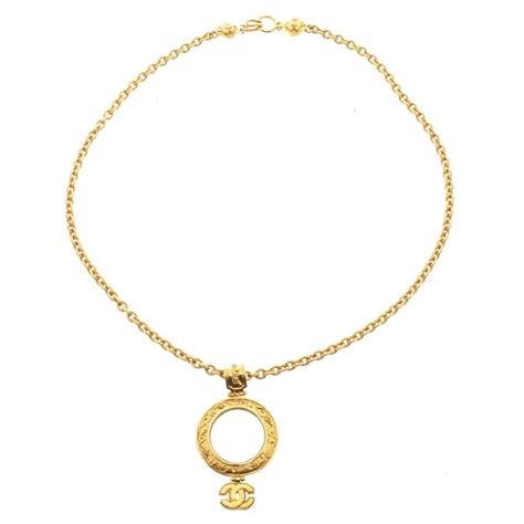 chanel gold chain link cc round drop pendant necklace 94p